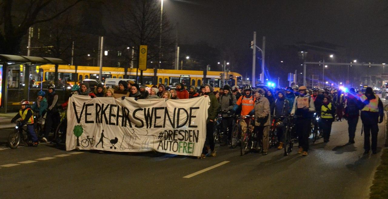 Demo Radweg Albertstrasse